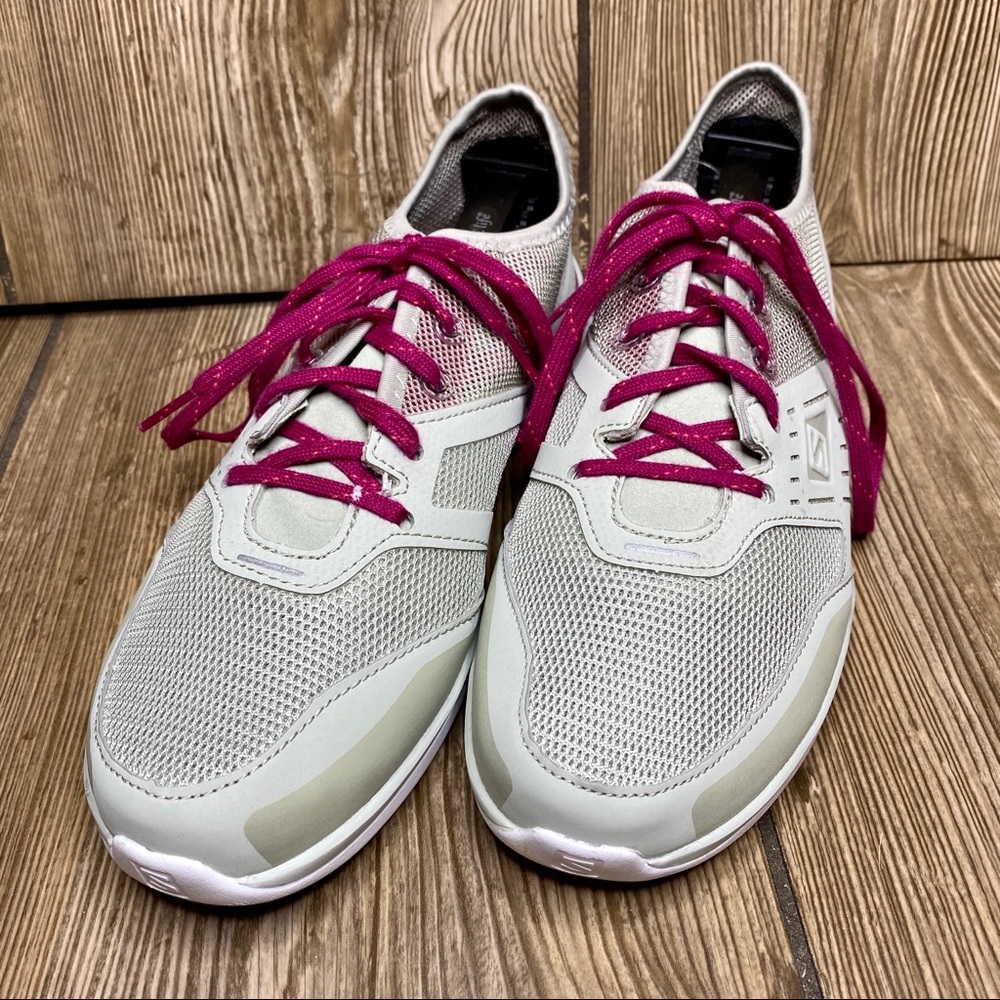 Salomon Womens Cove Athletic Running Shoes 8.5